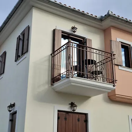 Villamarialena #2, #4 Káto Gadzéa
