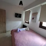 Villamarialena #2, #4 Appartement Kato Gatzea